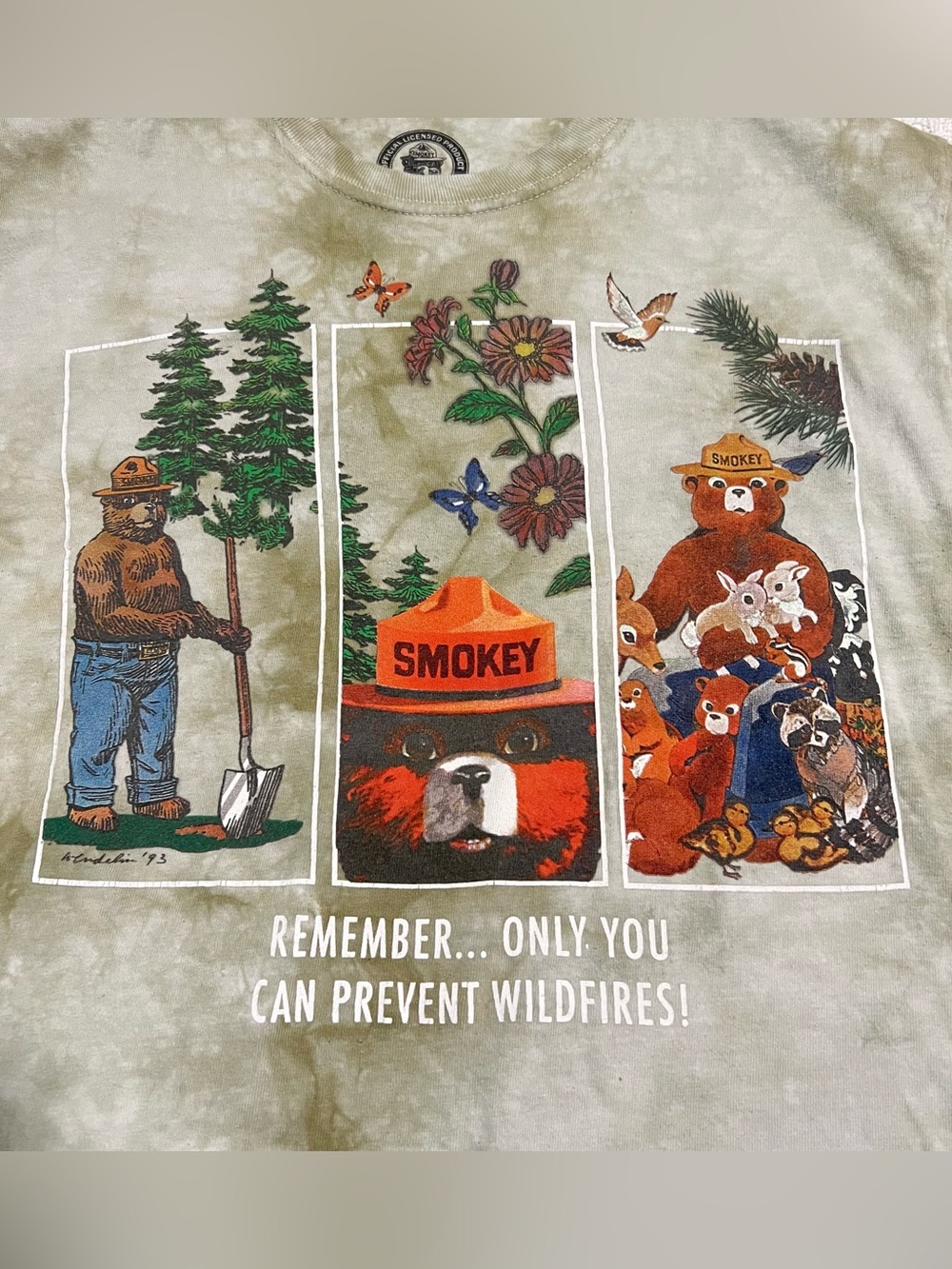 Smokey the Bear Women’s Graphic T-Shirt Size Small Olive Green Tie Dye
